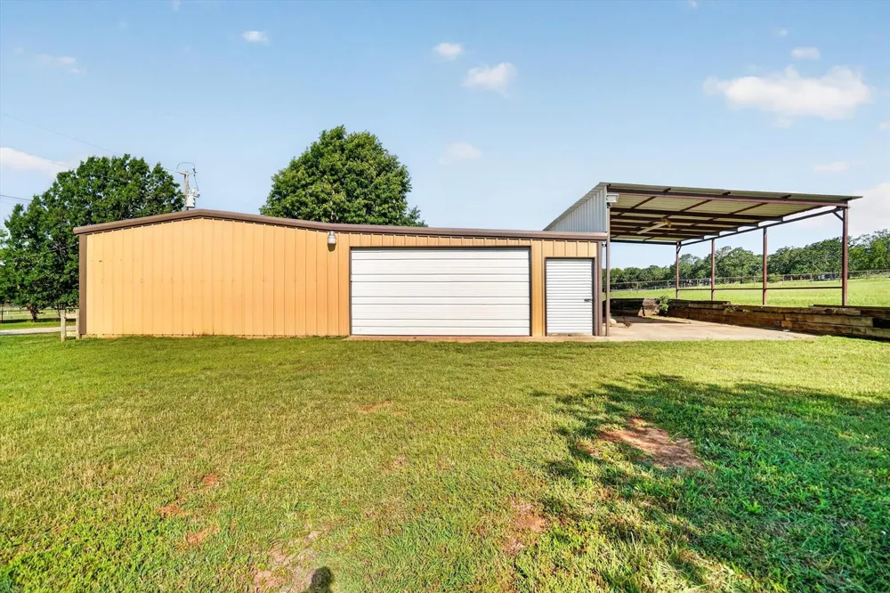 100 Green Meadows Circle Springtown, TX 76082