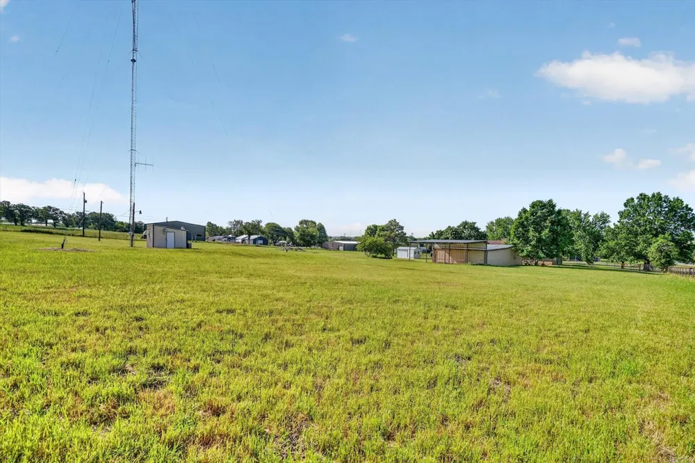 100 Green Meadows Circle Springtown, TX 76082