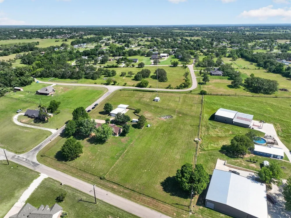 100 Green Meadows Circle Springtown, TX 76082