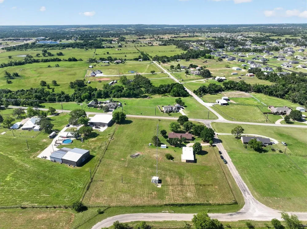 100 Green Meadows Circle Springtown, TX 76082