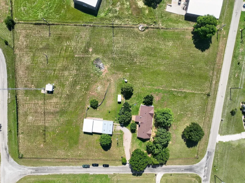 100 Green Meadows Circle Springtown, TX 76082