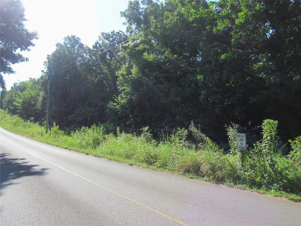 E 850 ROAD Stilwell, OK 74960