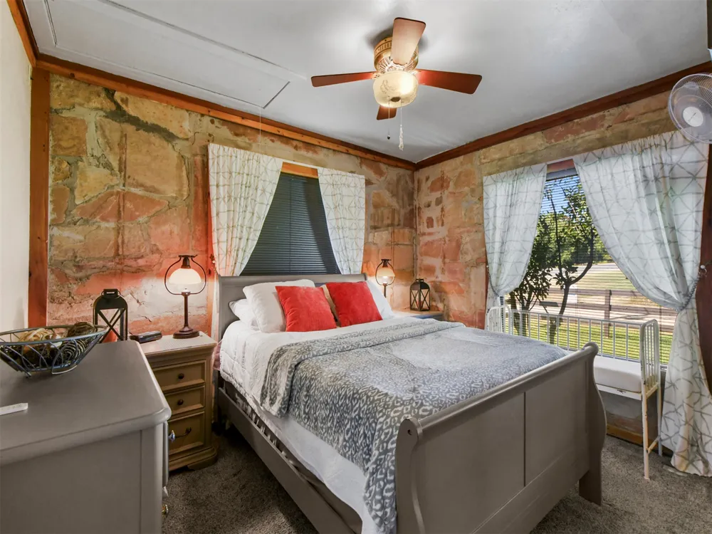 32 Rock House Road Bennington, OK 74723