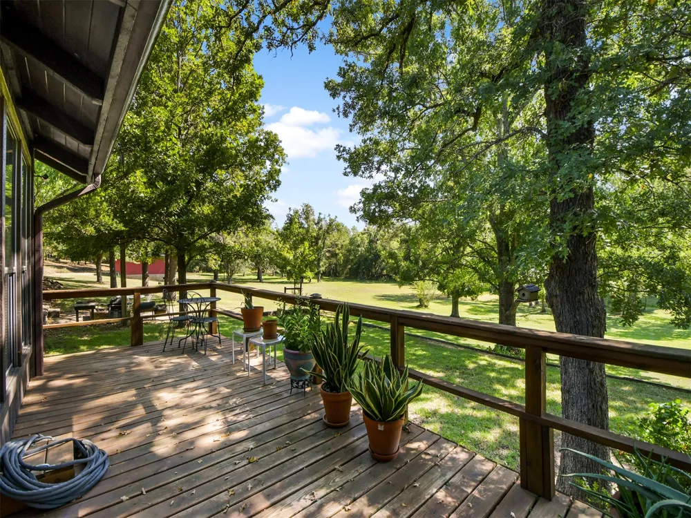 32 Rock House Road Bennington, OK 74723