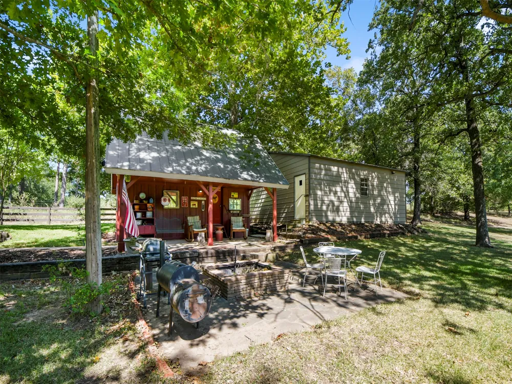 32 Rock House Road Bennington, OK 74723
