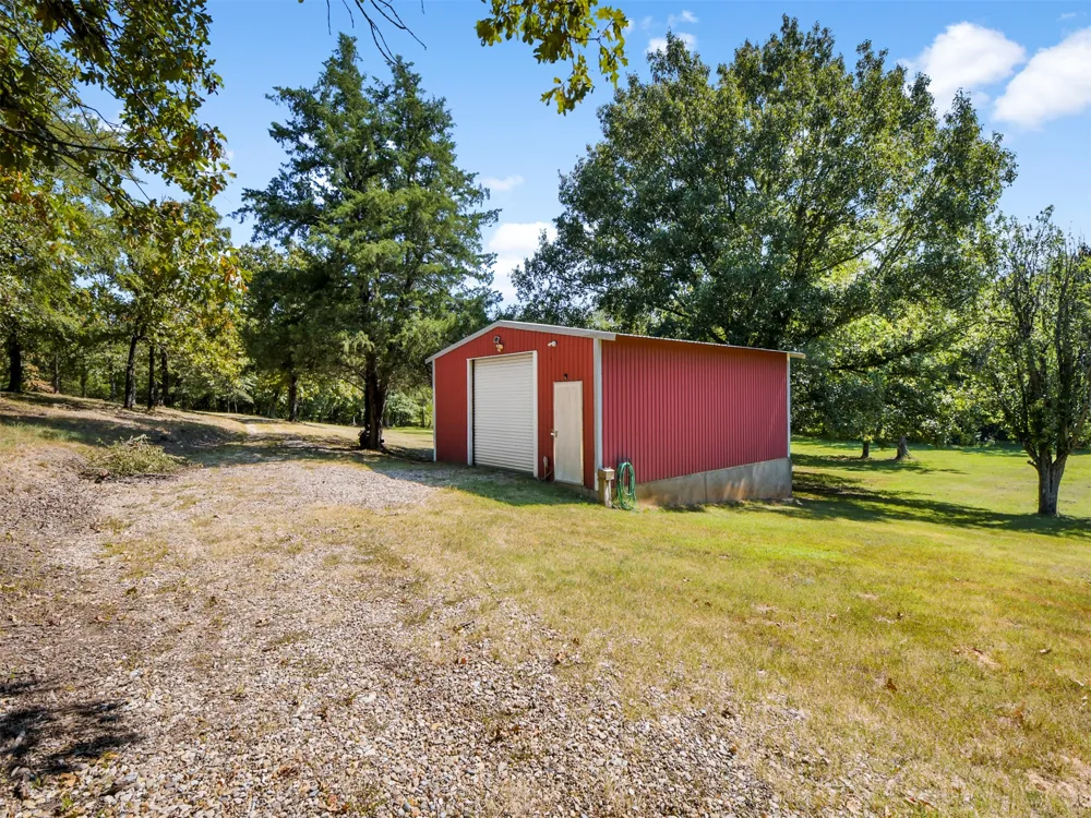 32 Rock House Road Bennington, OK 74723