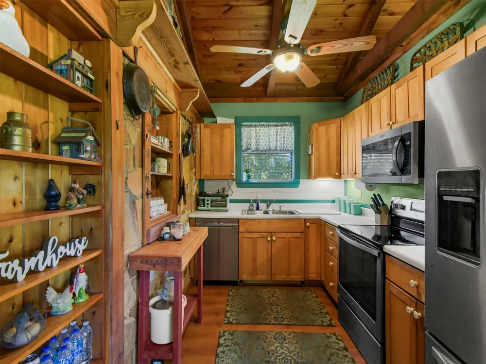 32 Rock House Road Bennington, OK 74723