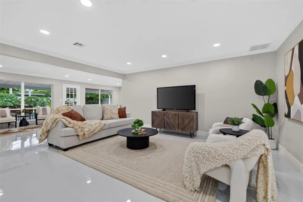 219 MIRAMAR BOULEVARD NE St Petersburg, FL 33704