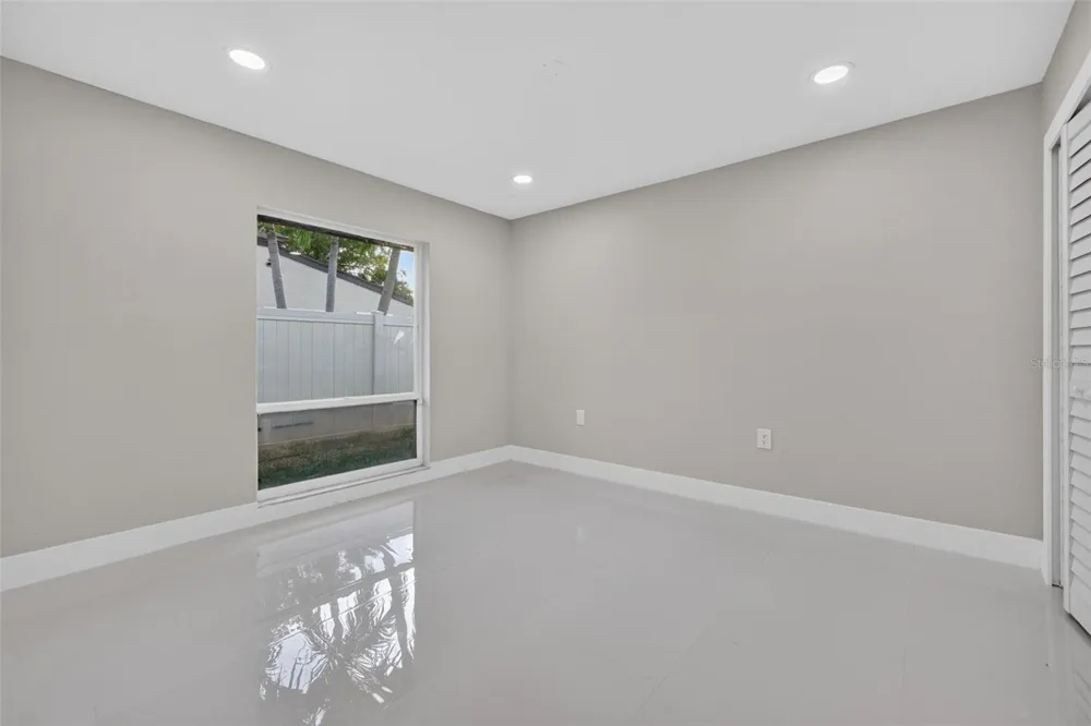219 MIRAMAR BOULEVARD NE St Petersburg, FL 33704