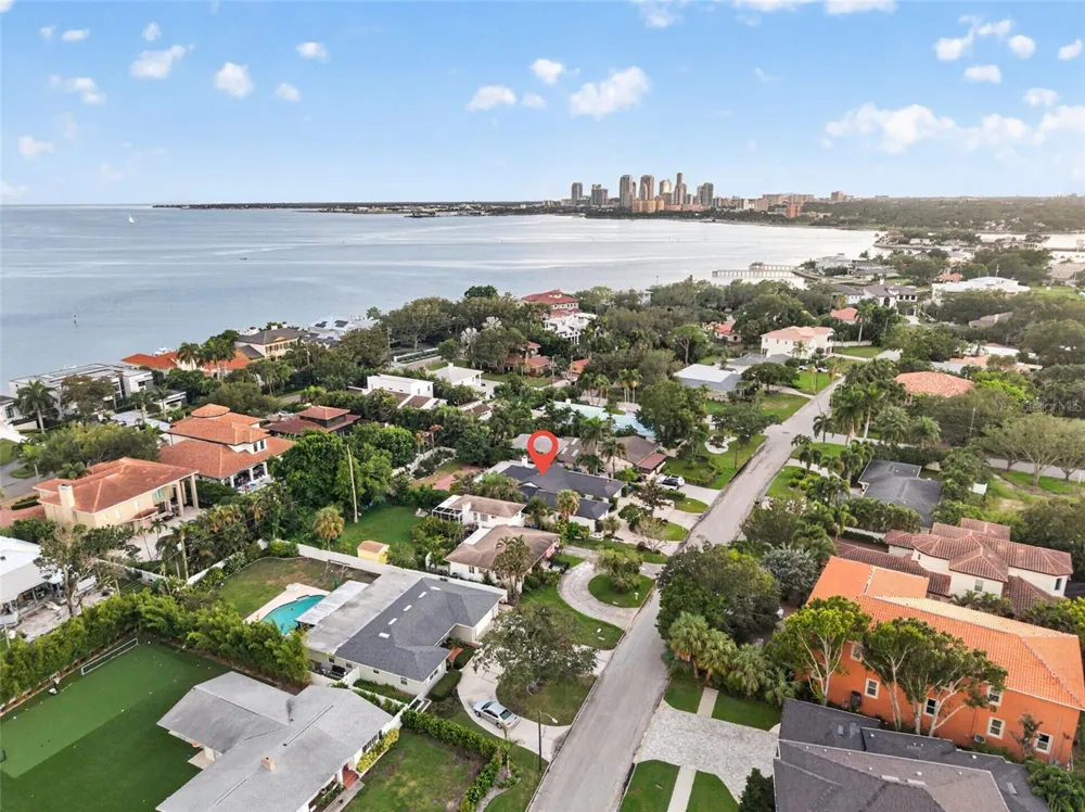 219 MIRAMAR BOULEVARD NE St Petersburg, FL 33704