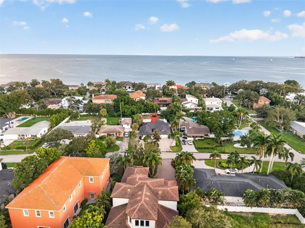 219 MIRAMAR BOULEVARD NE St Petersburg, FL 33704