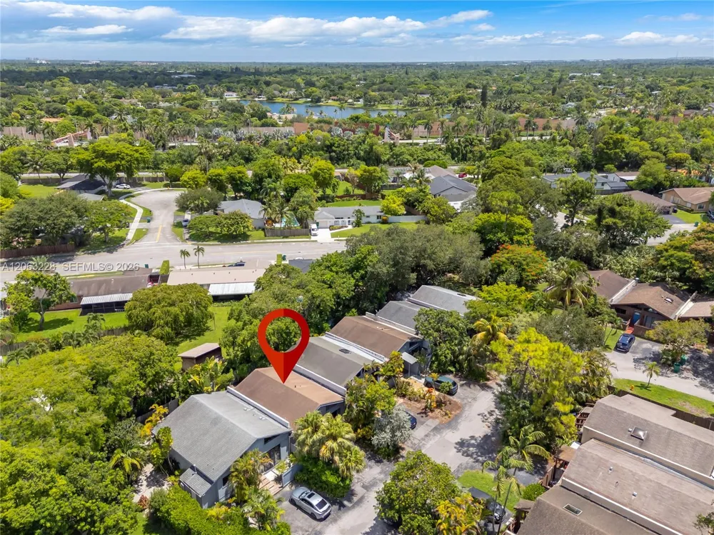 11209 SW 114th Lane Circle Miami, FL 33176