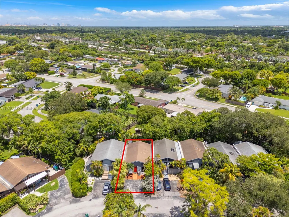 11209 SW 114th Lane Circle Miami, FL 33176