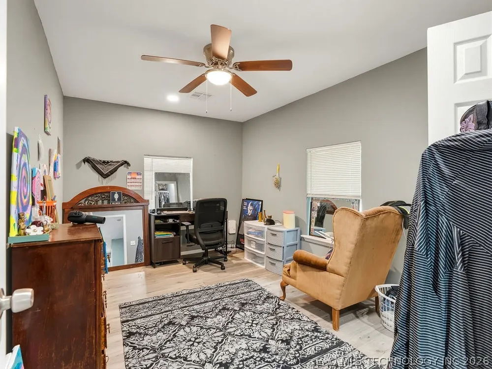 810 W 2nd Ada, OK 74820