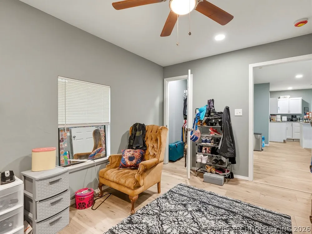 810 W 2nd Ada, OK 74820