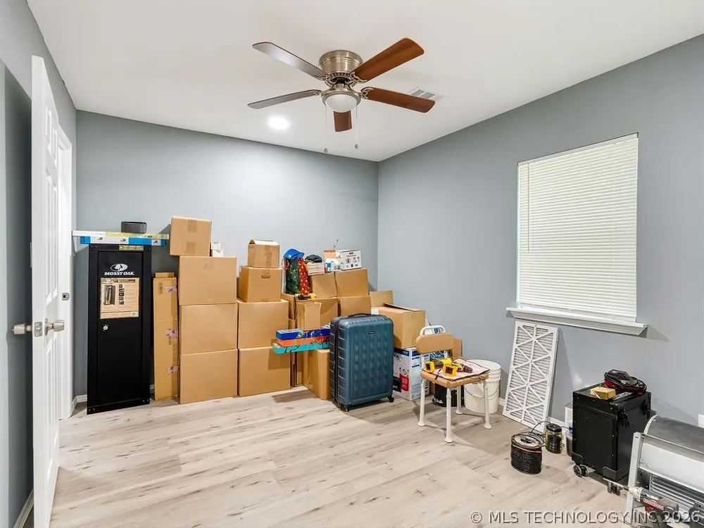 810 W 2nd Ada, OK 74820