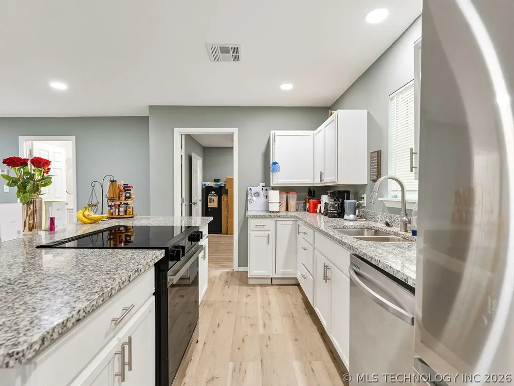810 W 2nd Ada, OK 74820