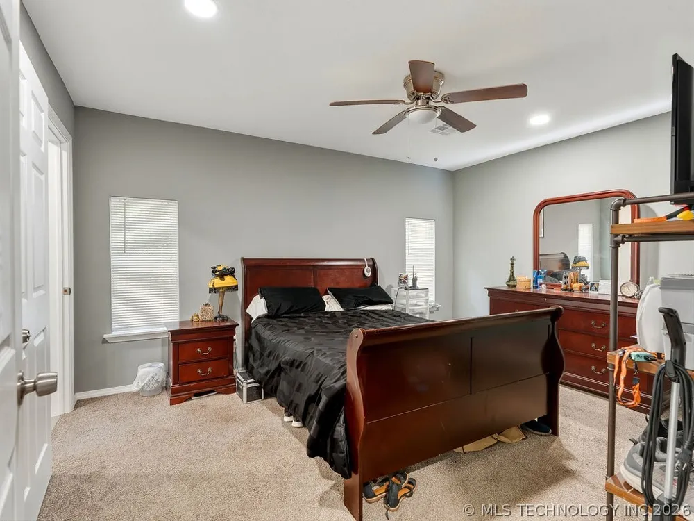 810 W 2nd Ada, OK 74820