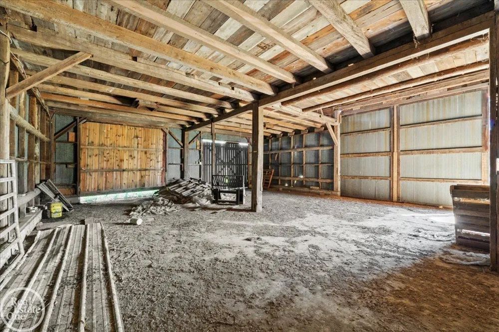 6277 Fred W Moore Highway China Township, MI 48054
