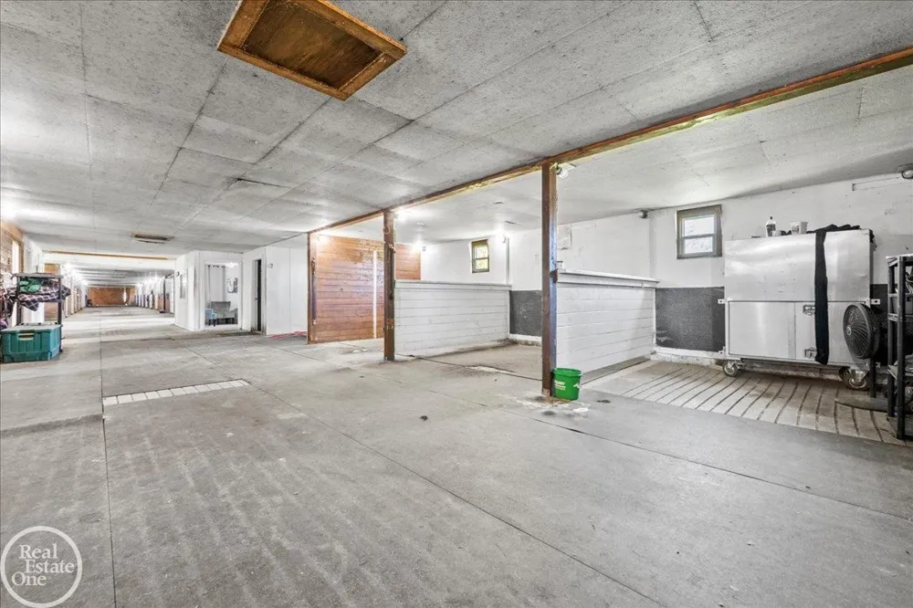 6277 Fred W Moore Highway China Township, MI 48054
