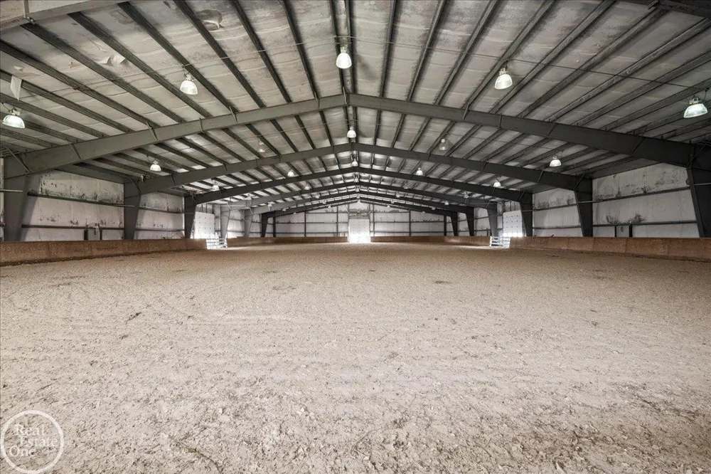 6277 Fred W Moore Highway China Township, MI 48054