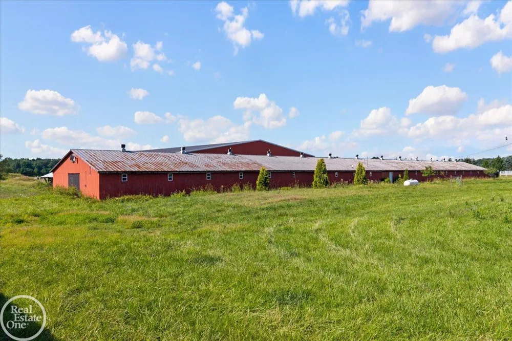 6277 Fred W Moore Highway China Township, MI 48054
