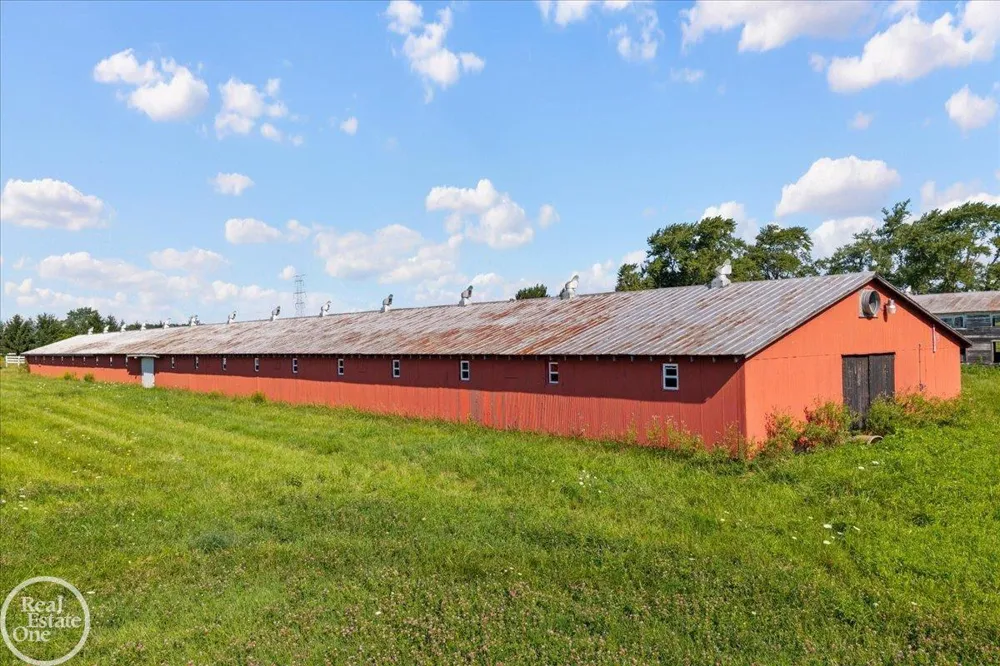 6277 Fred W Moore Highway China Township, MI 48054
