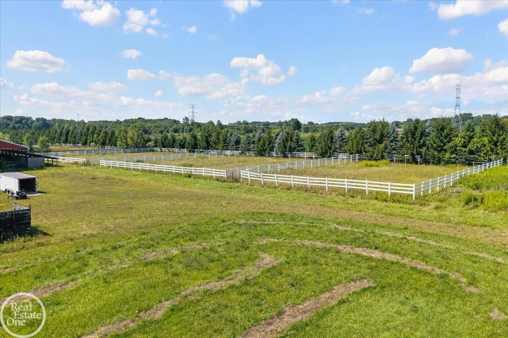 6277 Fred W Moore Highway China Township, MI 48054
