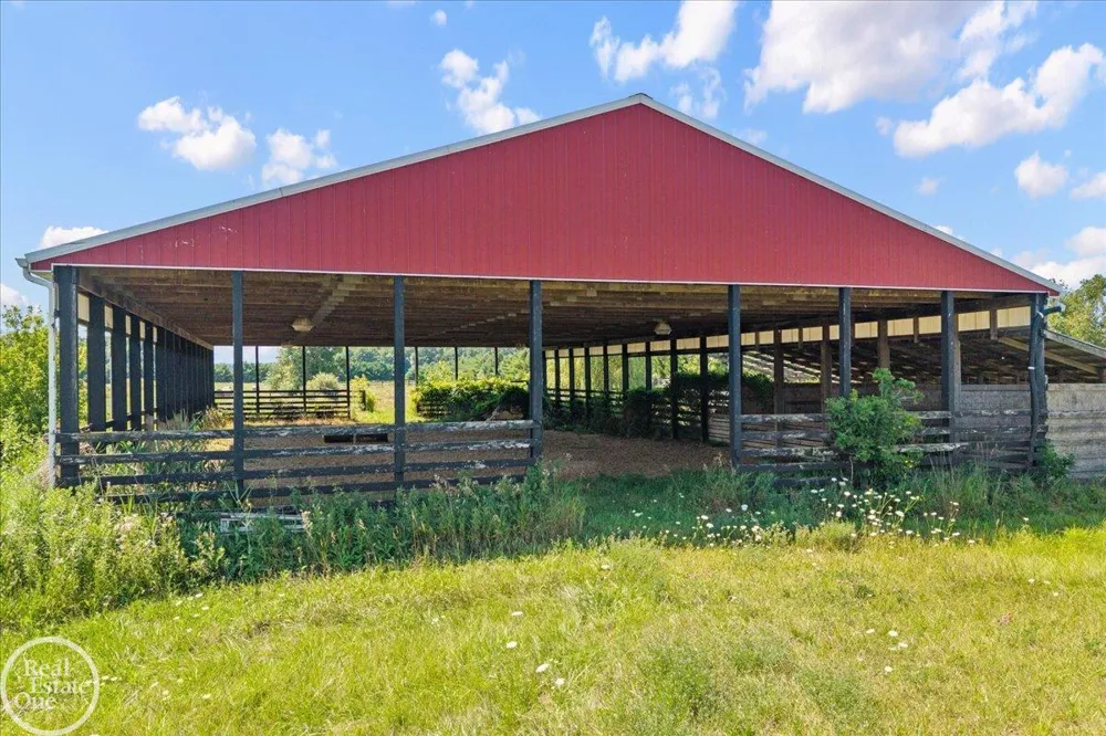 6277 Fred W Moore Highway China Township, MI 48054