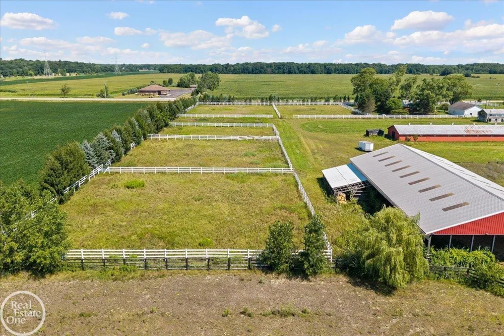 6277 Fred W Moore Highway China Township, MI 48054