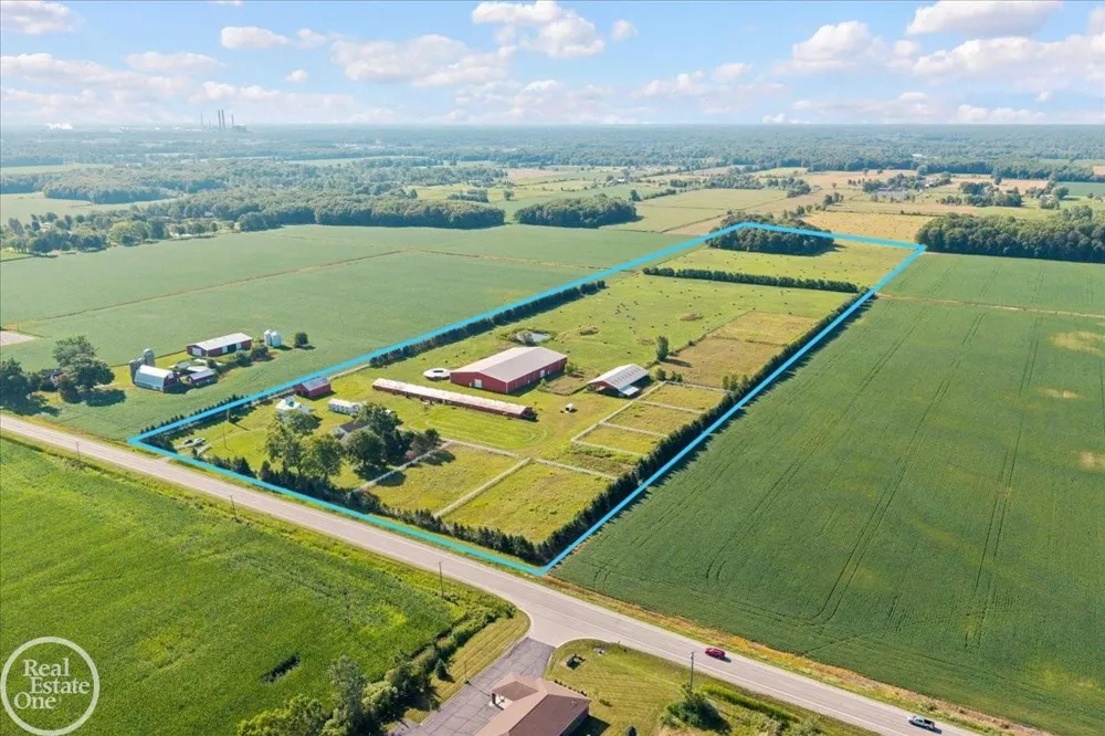 6277 Fred W Moore Highway China Township, MI 48054