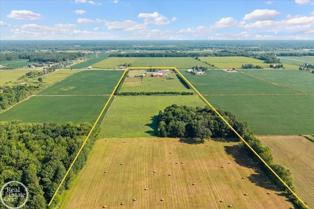6277 Fred W Moore Highway China Township, MI 48054