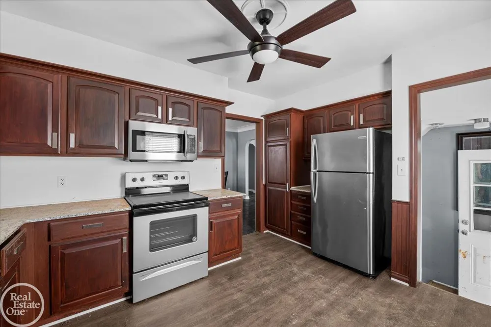 6277 Fred W Moore Highway China Township, MI 48054
