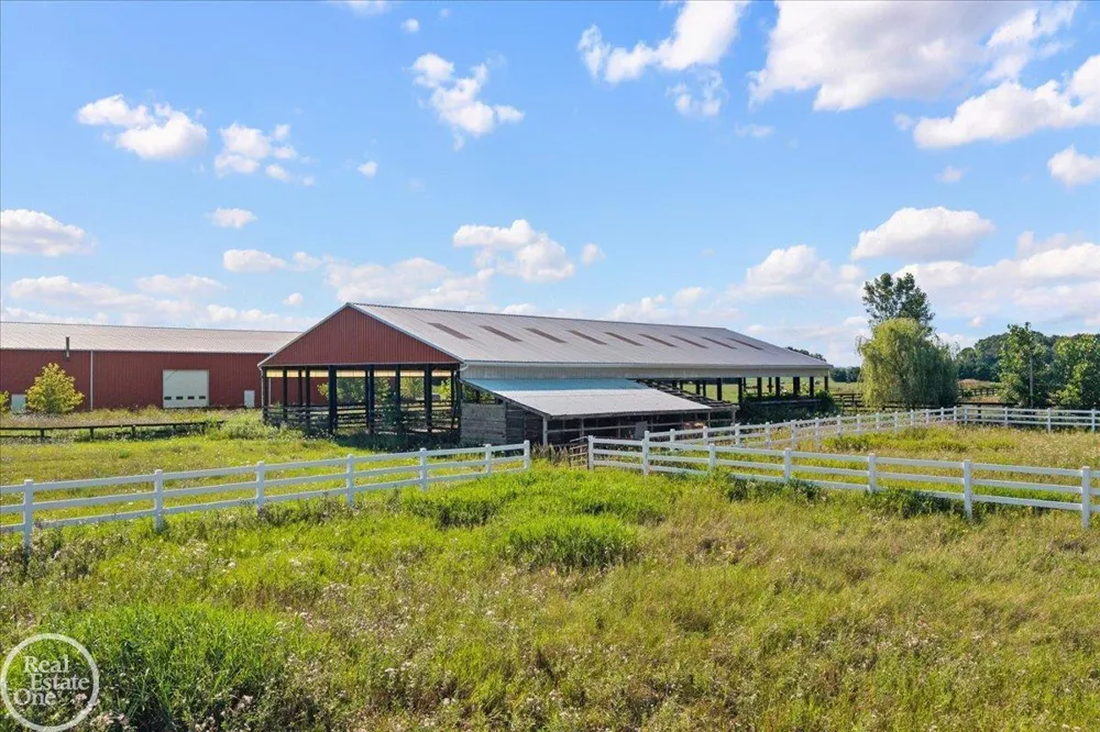 6277 Fred W Moore Highway China Township, MI 48054