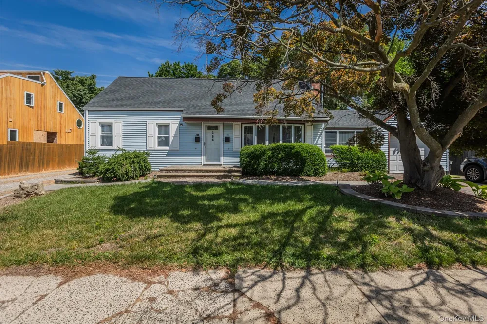 306 5th Avenue East Northport, NY 11731