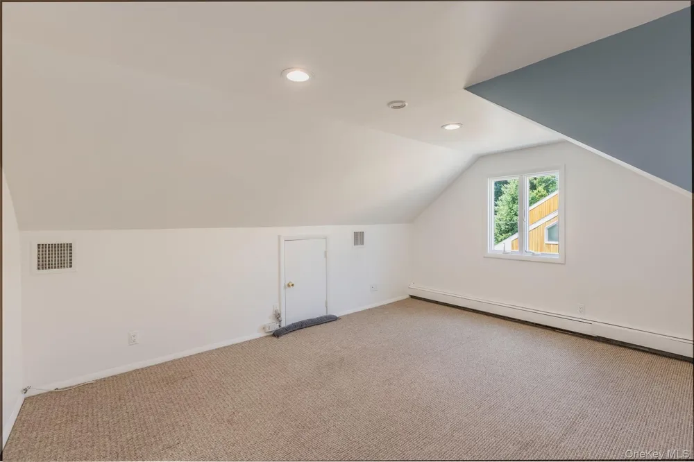 306 5th Avenue East Northport, NY 11731