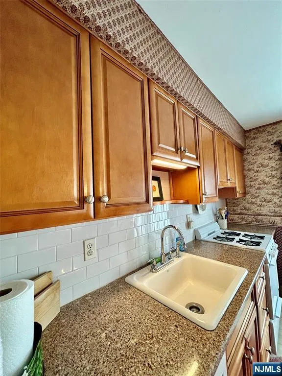 729 7th Street Carlstadt, NJ 07072