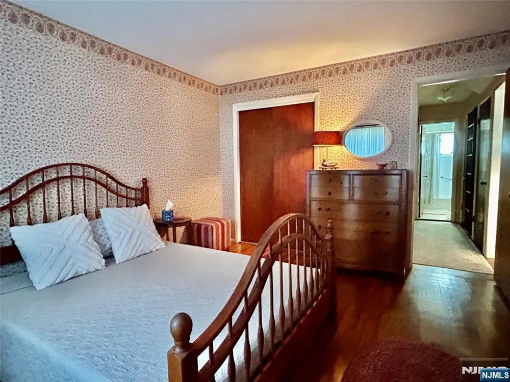 729 7th Street Carlstadt, NJ 07072