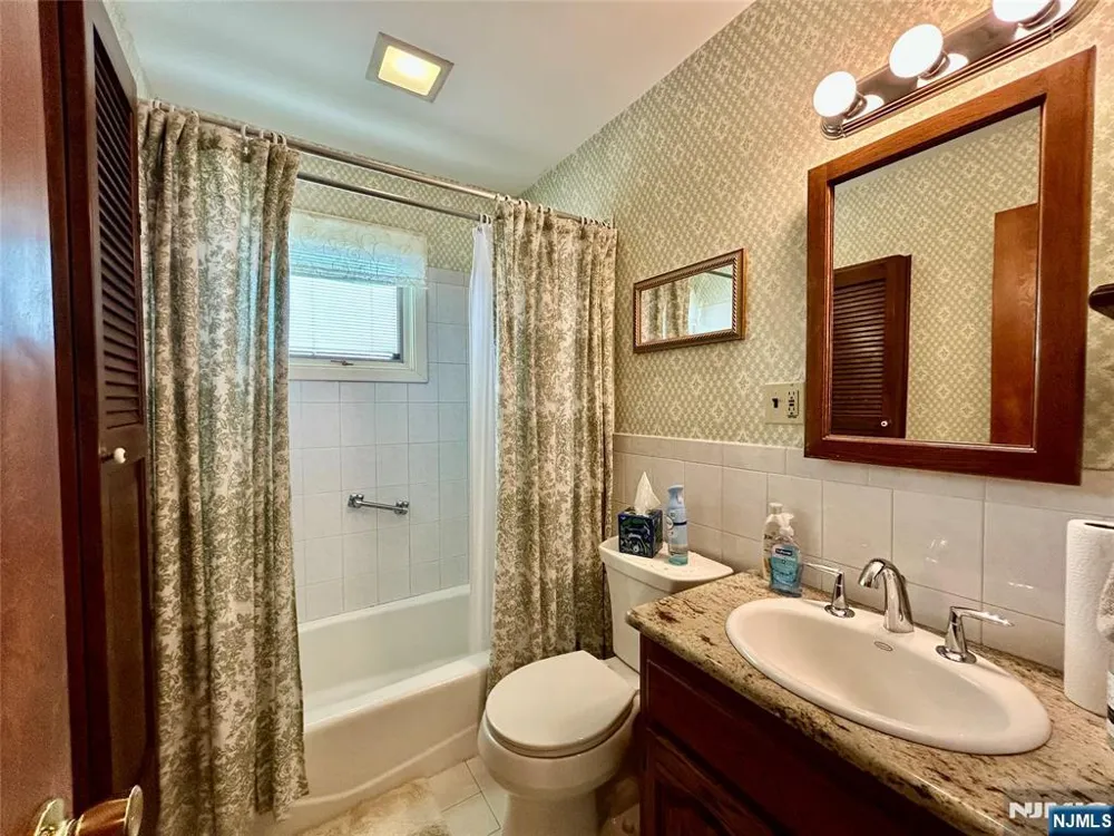 729 7th Street Carlstadt, NJ 07072