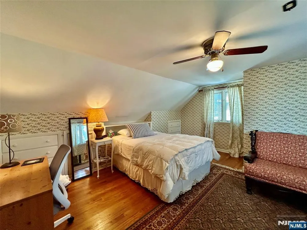 729 7th Street Carlstadt, NJ 07072