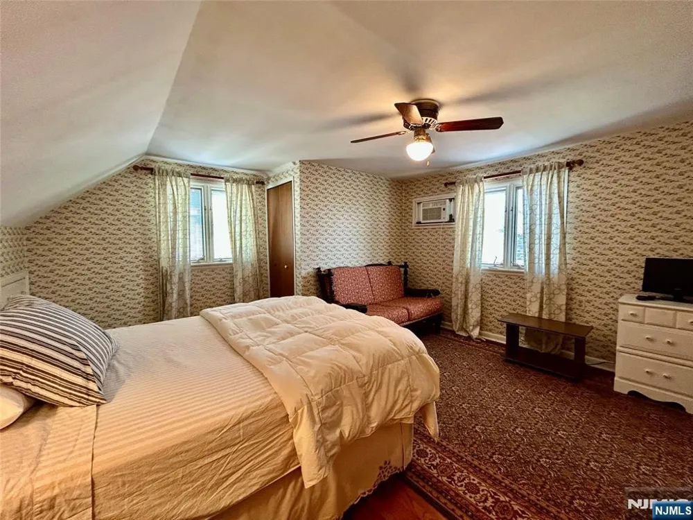 729 7th Street Carlstadt, NJ 07072