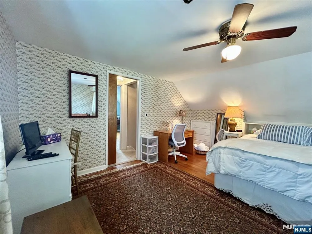 729 7th Street Carlstadt, NJ 07072