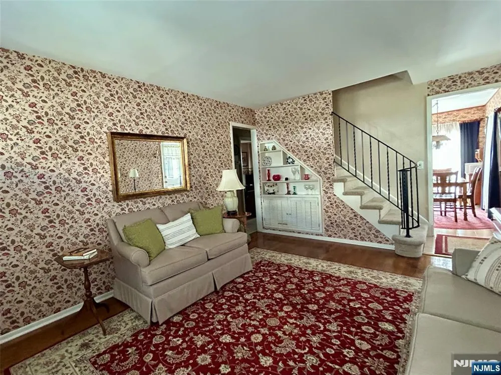 729 7th Street Carlstadt, NJ 07072