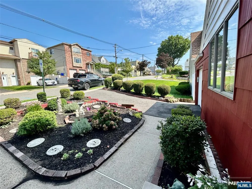 729 7th Street Carlstadt, NJ 07072