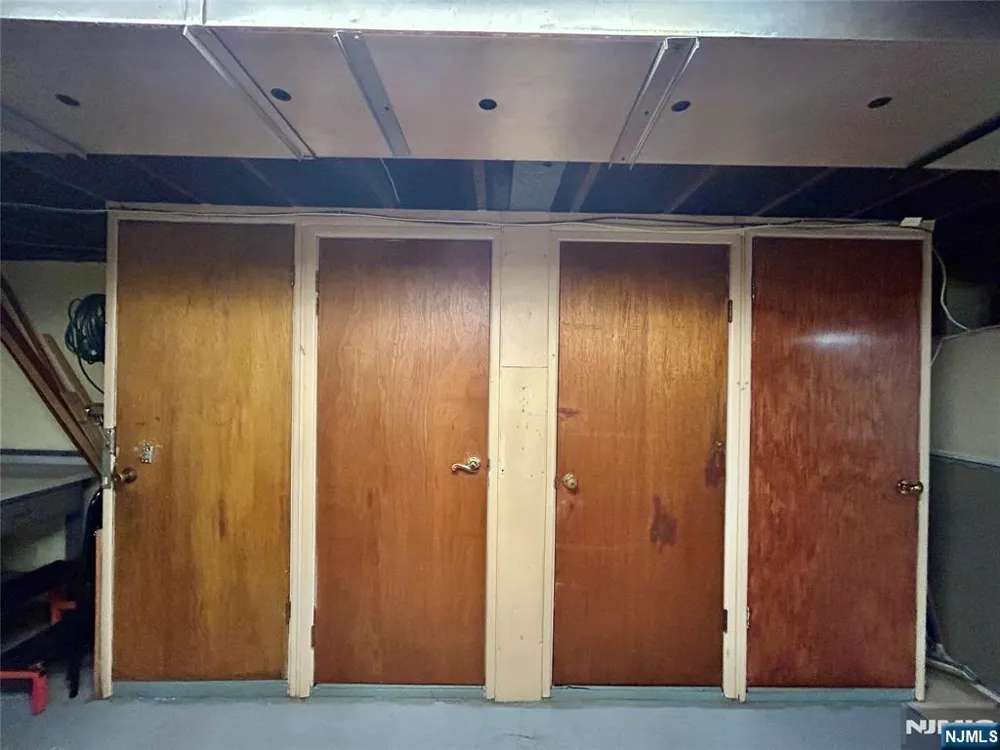 729 7th Street Carlstadt, NJ 07072