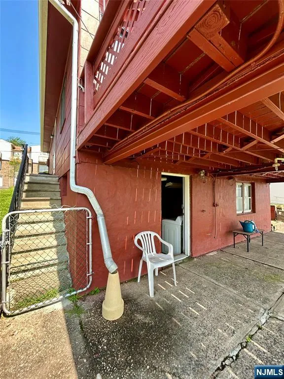 729 7th Street Carlstadt, NJ 07072