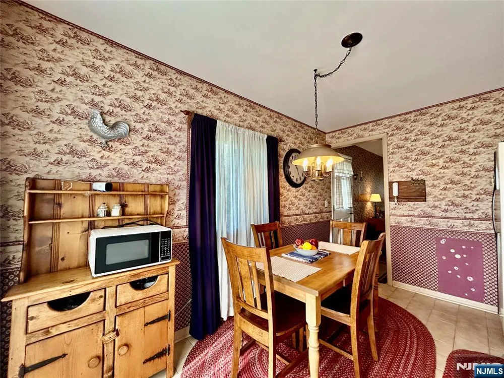 729 7th Street Carlstadt, NJ 07072