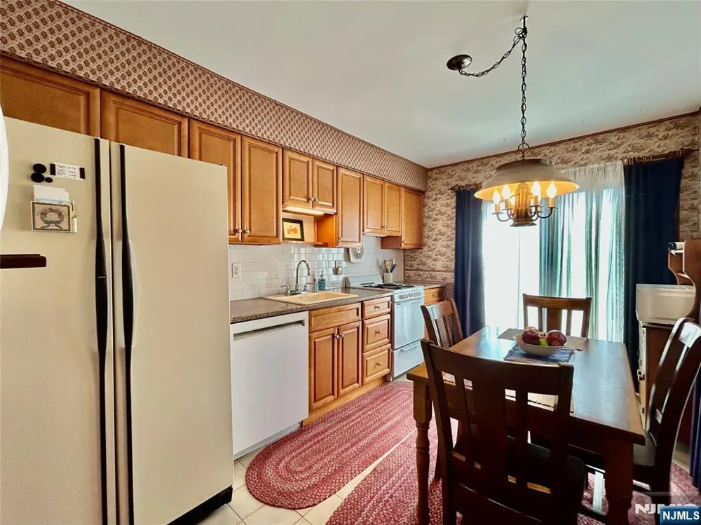 729 7th Street Carlstadt, NJ 07072