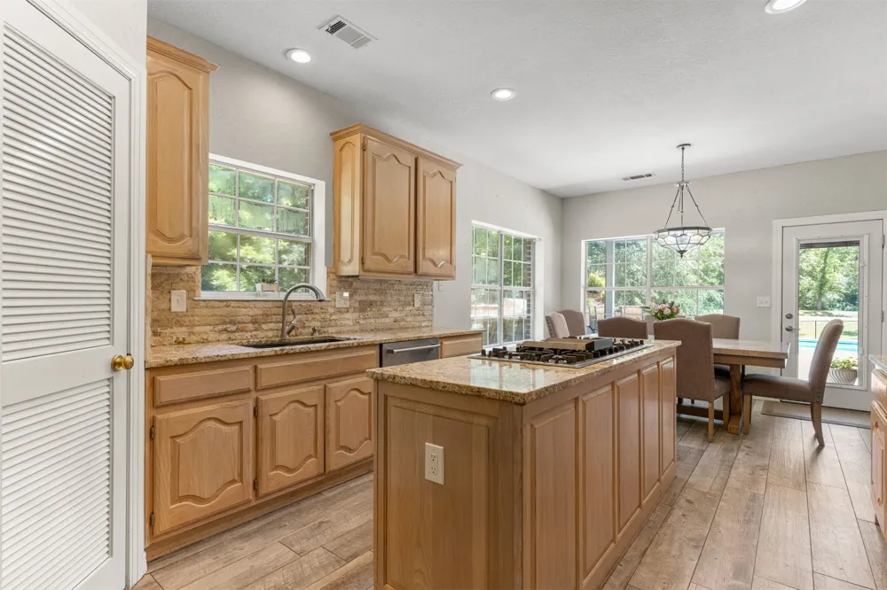 28310 E 6th Place Catoosa, OK 74015