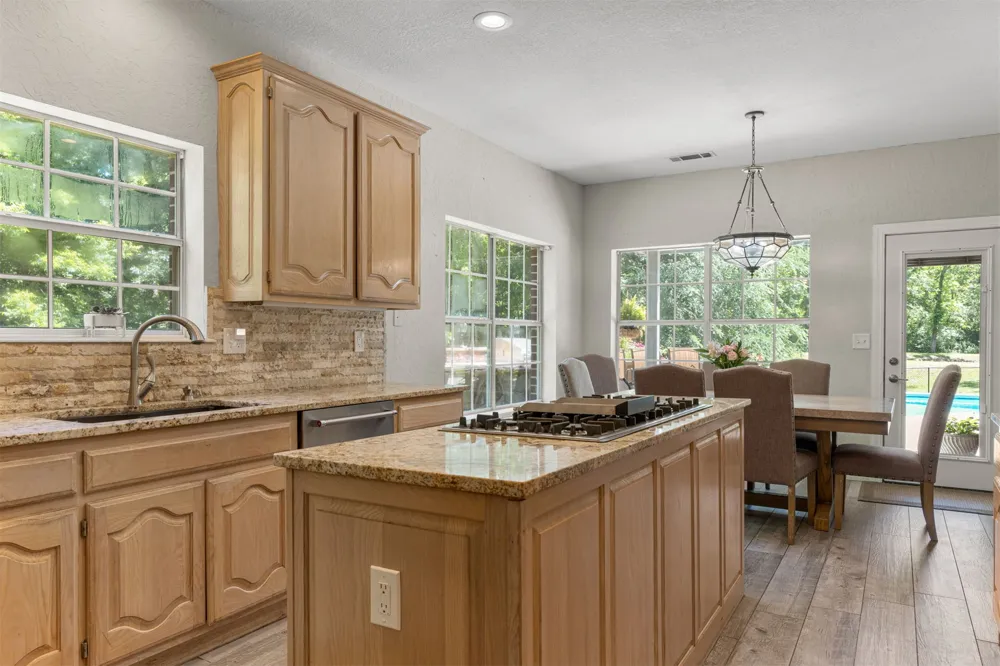 28310 E 6th Place Catoosa, OK 74015